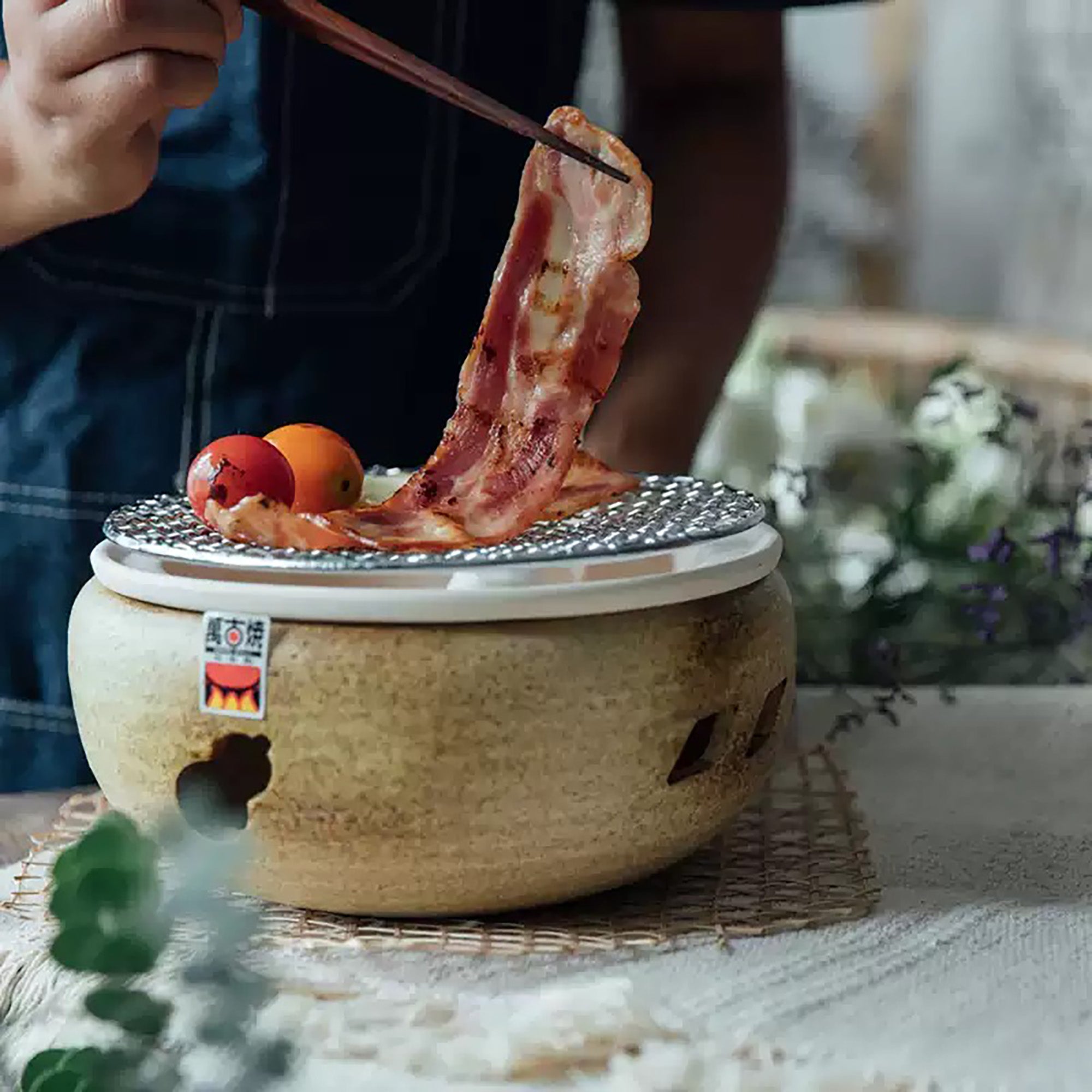 Vier Banko-yaki-Braseros mit Wasserkammer