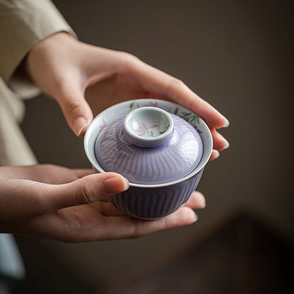 Gaiwan élégant en porcelaine avec design fleurs de magnolia violet 