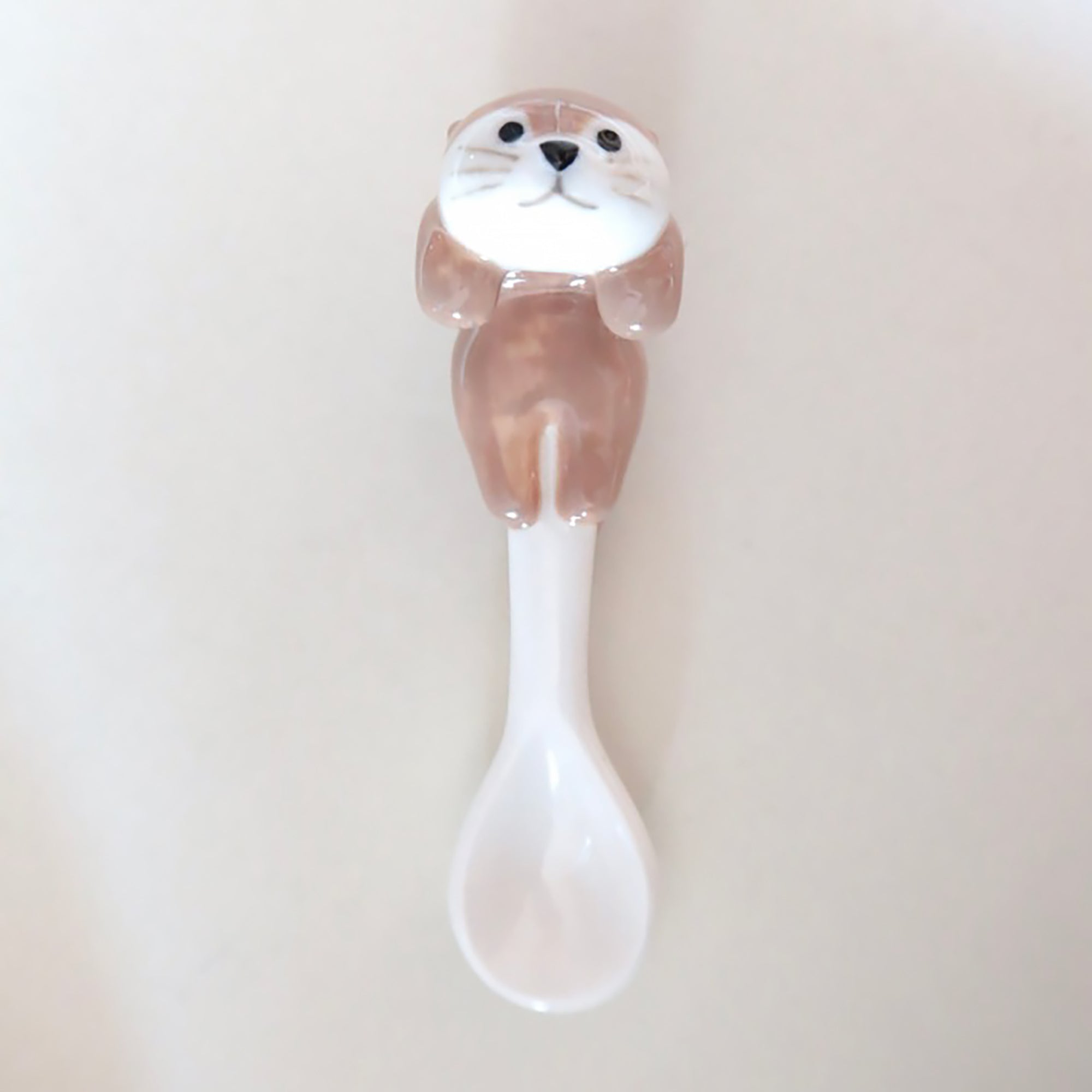 Mug en céramique avec anse loutre
