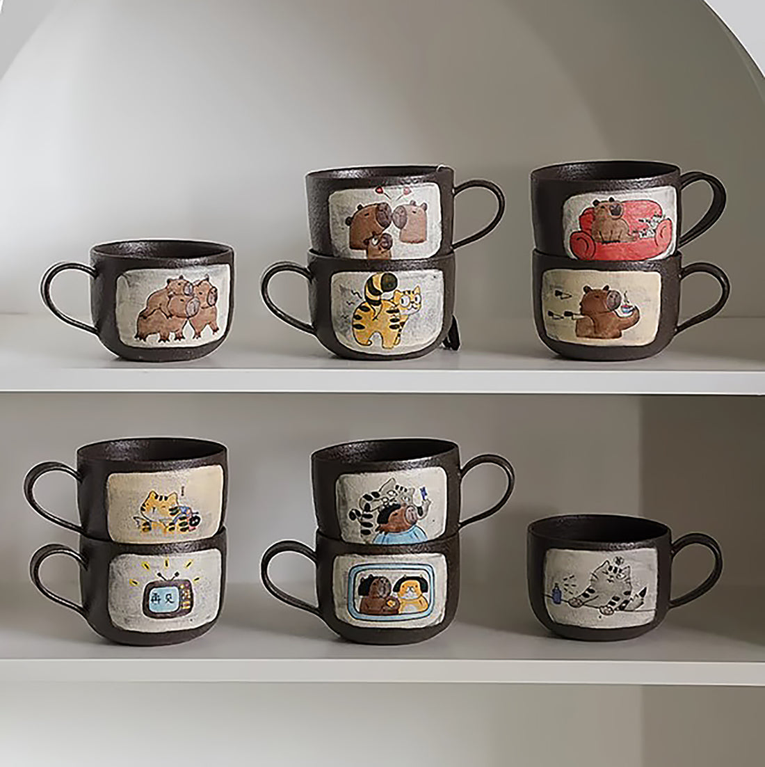 Mug en argile violette fait main avec motif de Série “Bons Potos”
