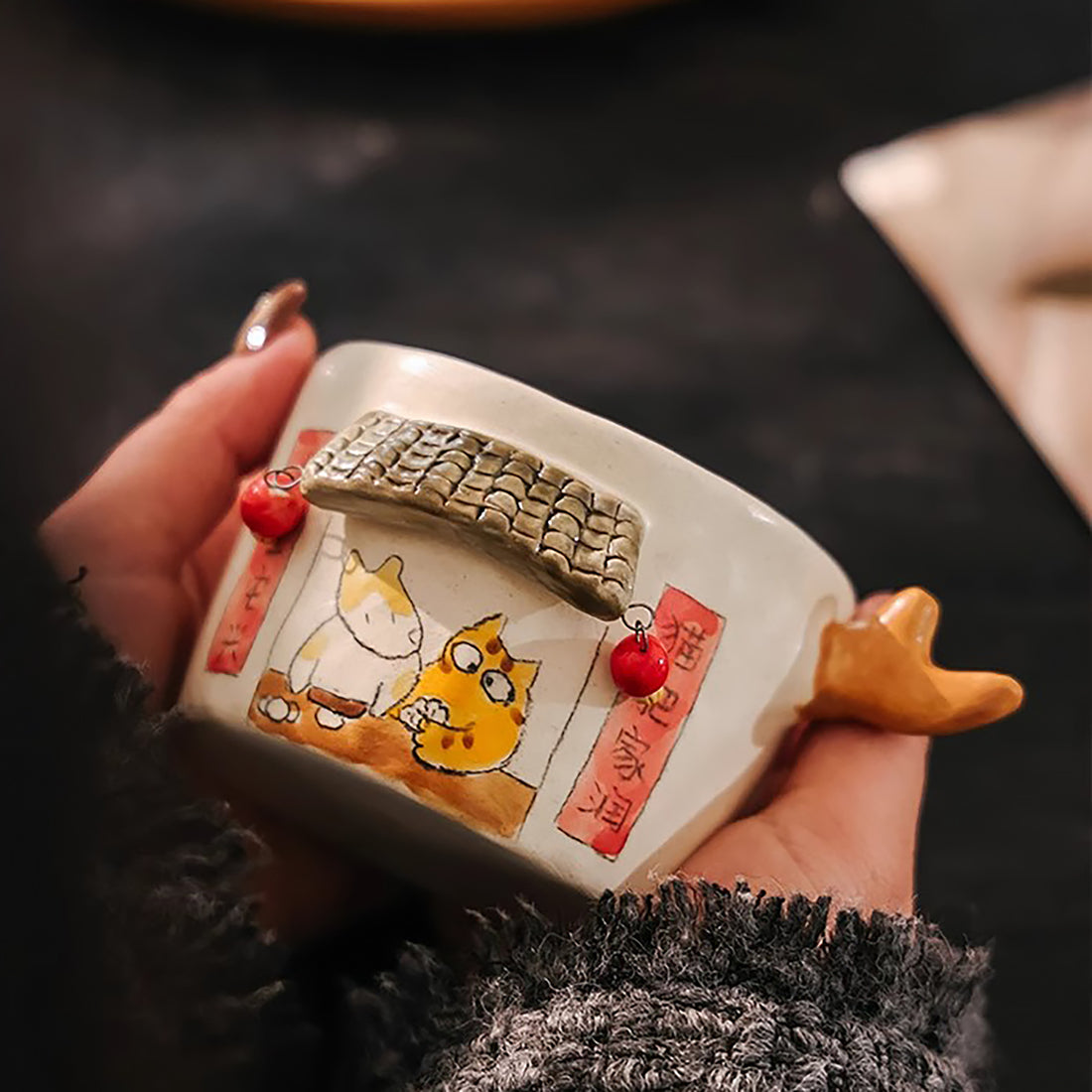 Tasse à café artisanale en céramique avec Anse en forme de branche