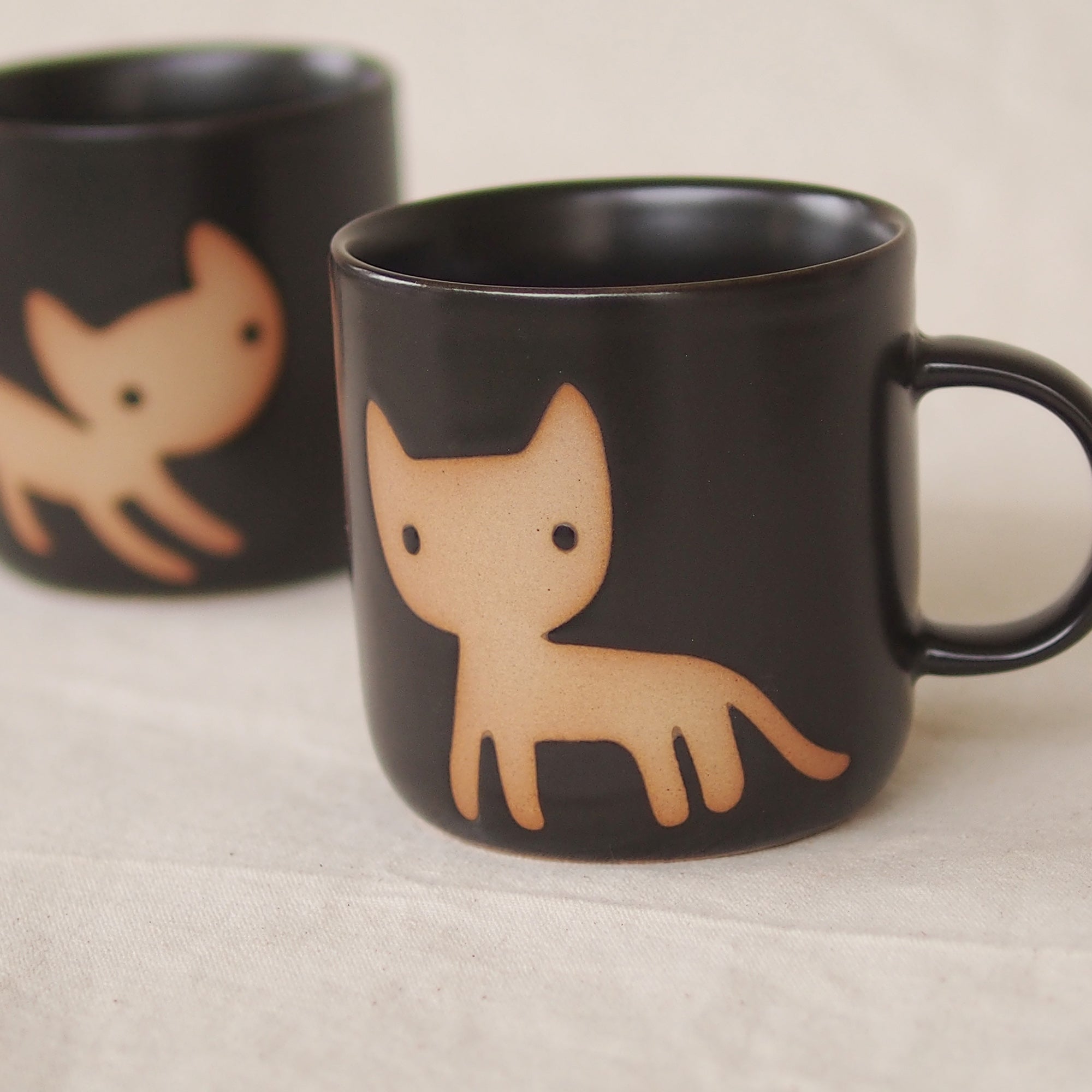 Mugs en céramique faits à la main pour couple