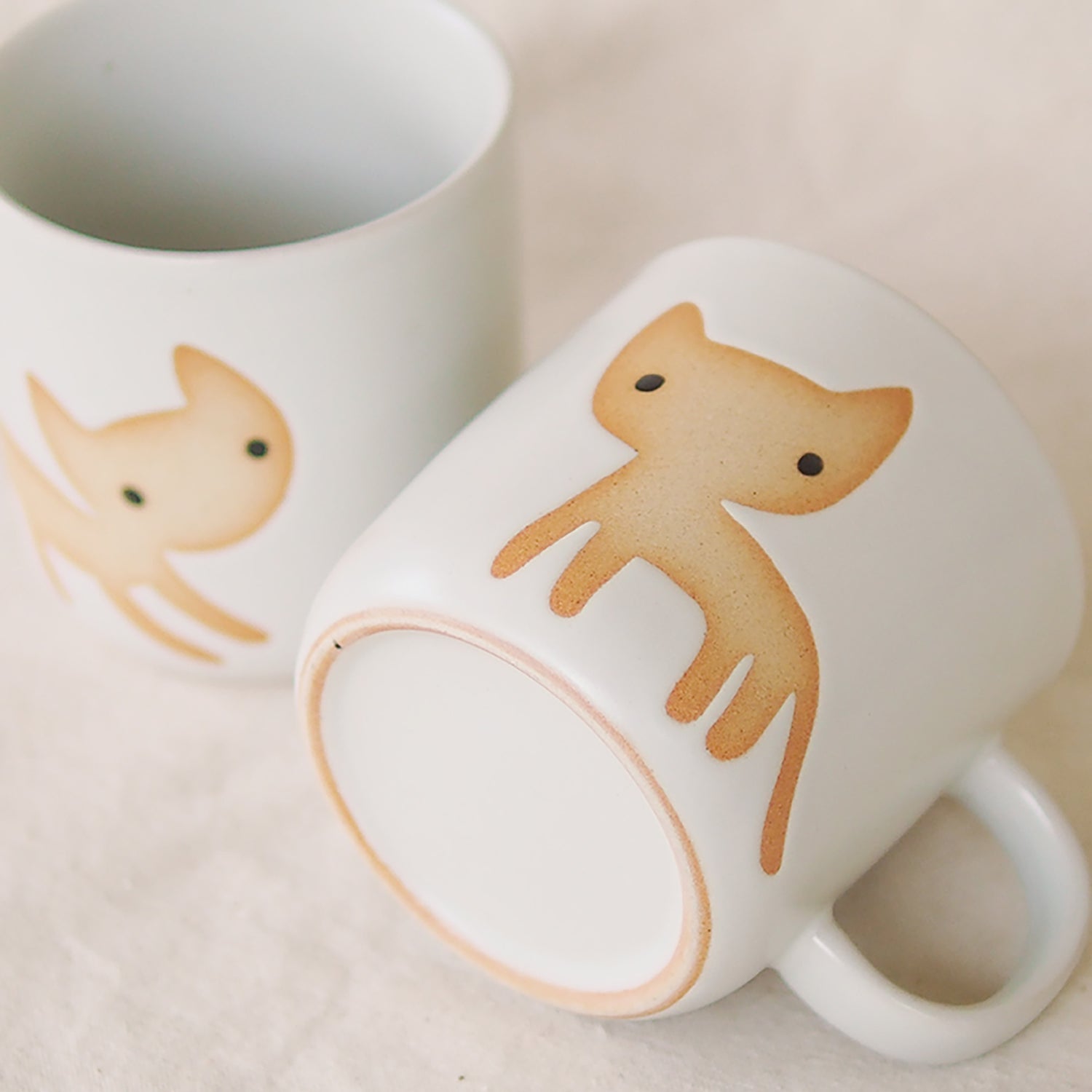 Mugs en céramique faits à la main pour couple