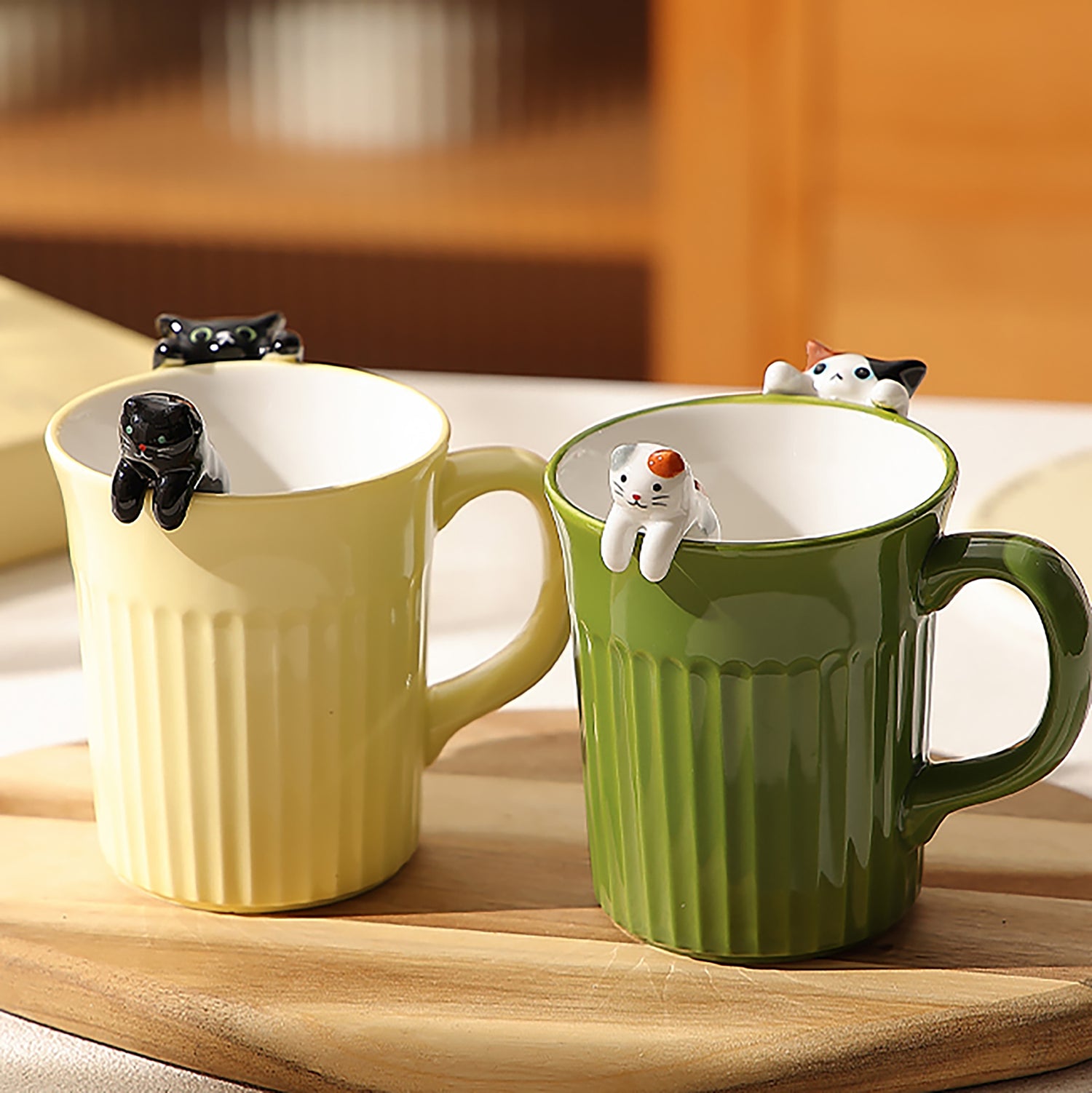 Mug en céramique avec mignon chat en relief