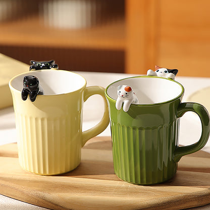 Mug en céramique avec mignon chat en relief