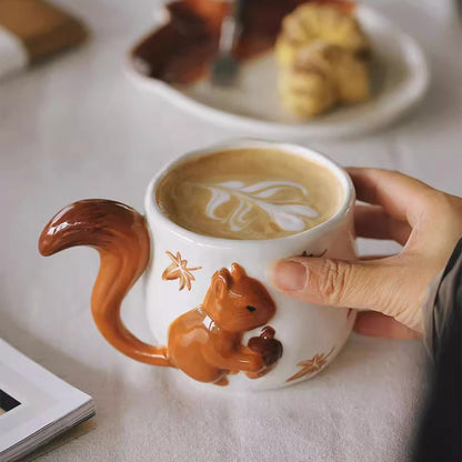 Tasse en céramique écureuil avec soucoupe gland