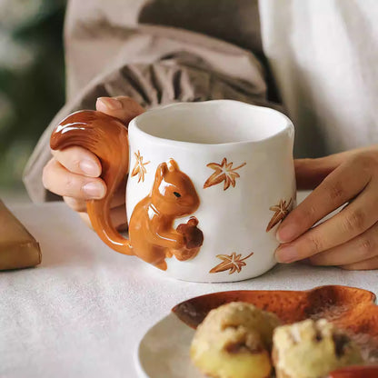 Tasse en céramique écureuil avec soucoupe gland