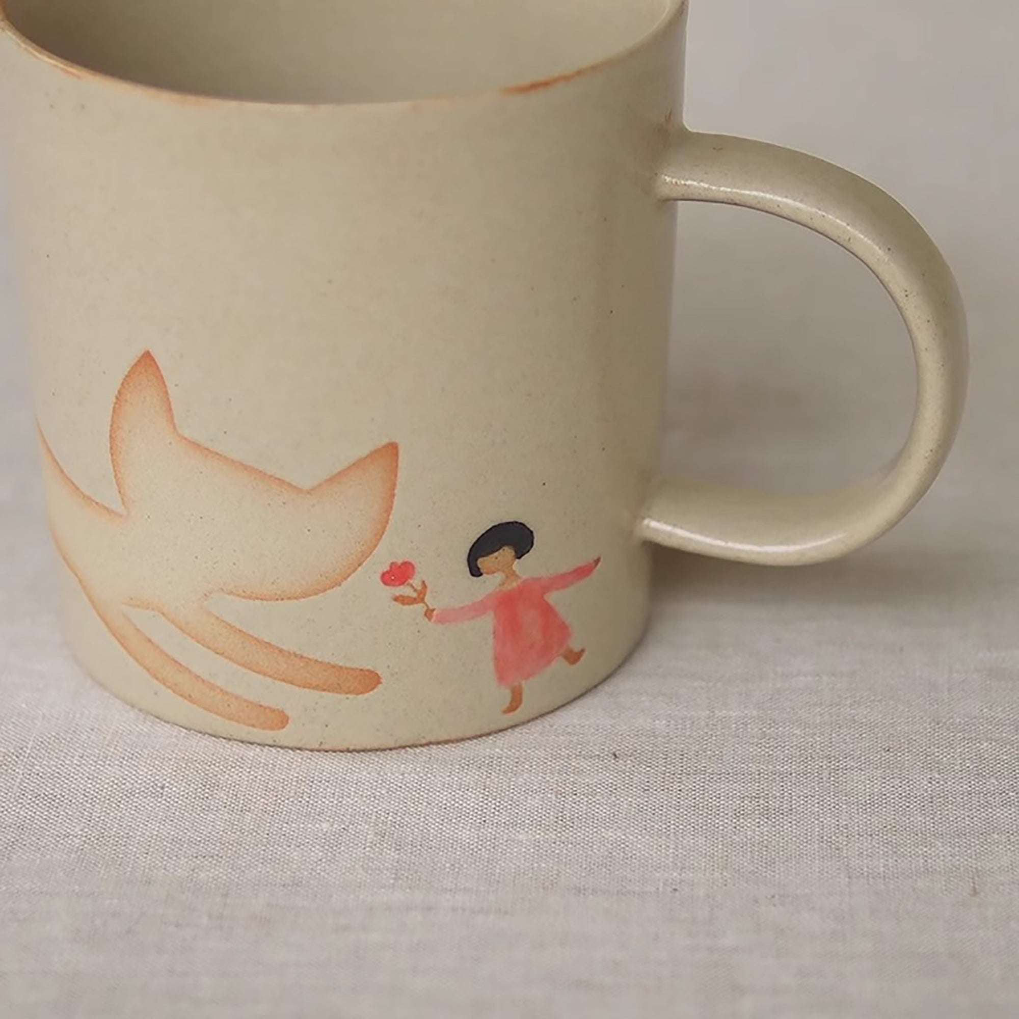 Mug en Céramique avec motif &quot;Jeux de Chat et Fille&quot;