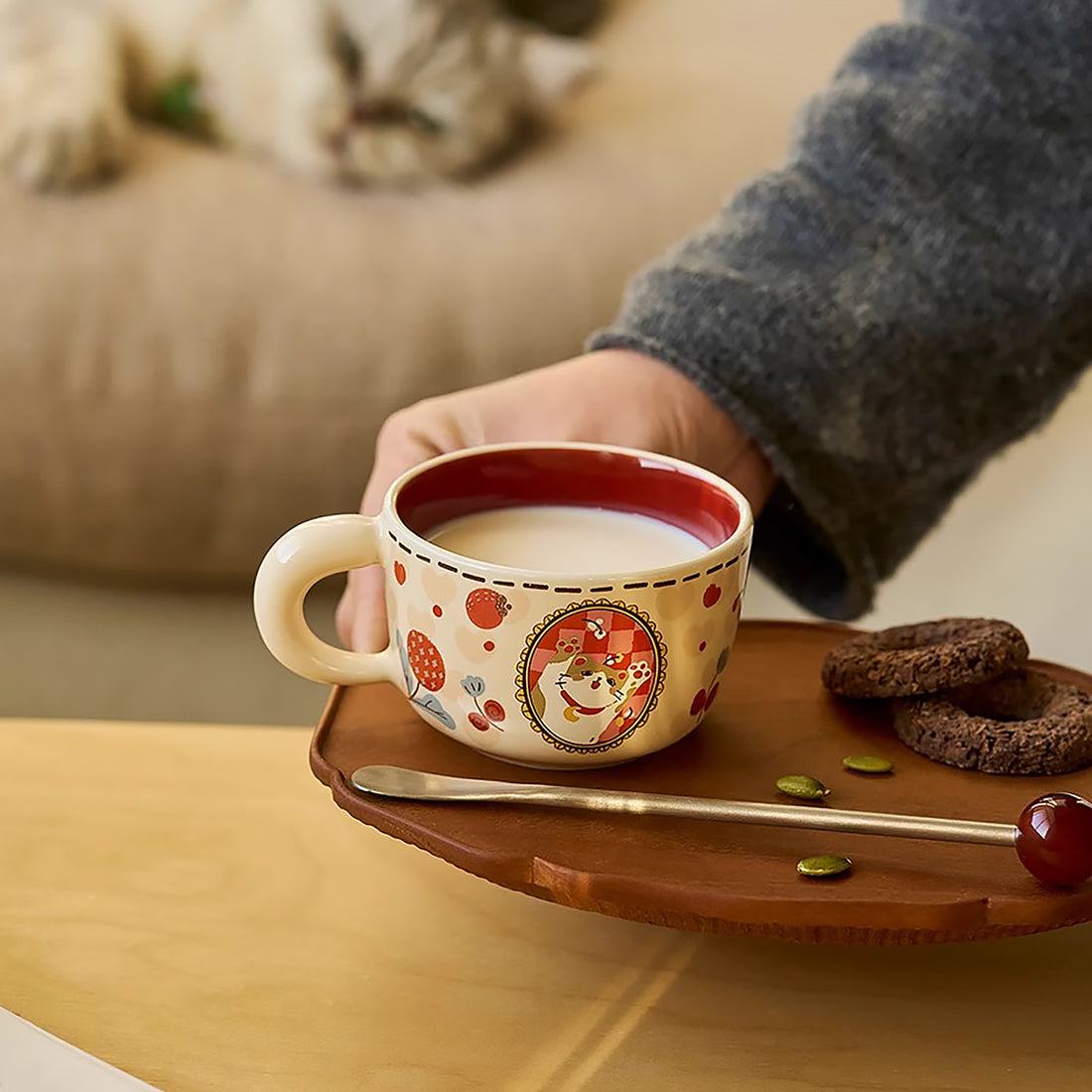 Mug en céramique avec illustration de chat