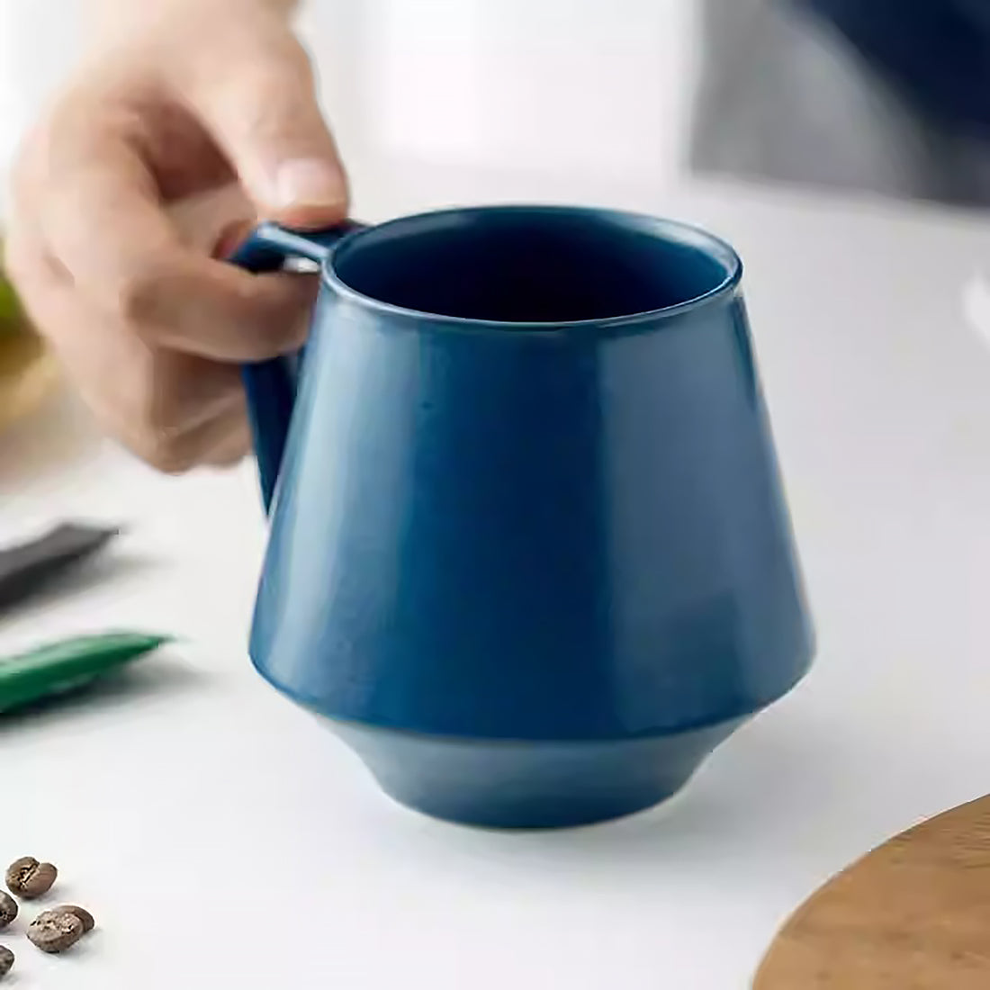 Mug en céramique Arita mate bleu profond