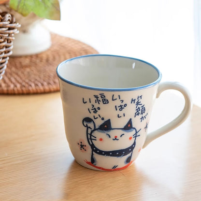 Mug japonais en céramique Seto-yaki avec chat priant