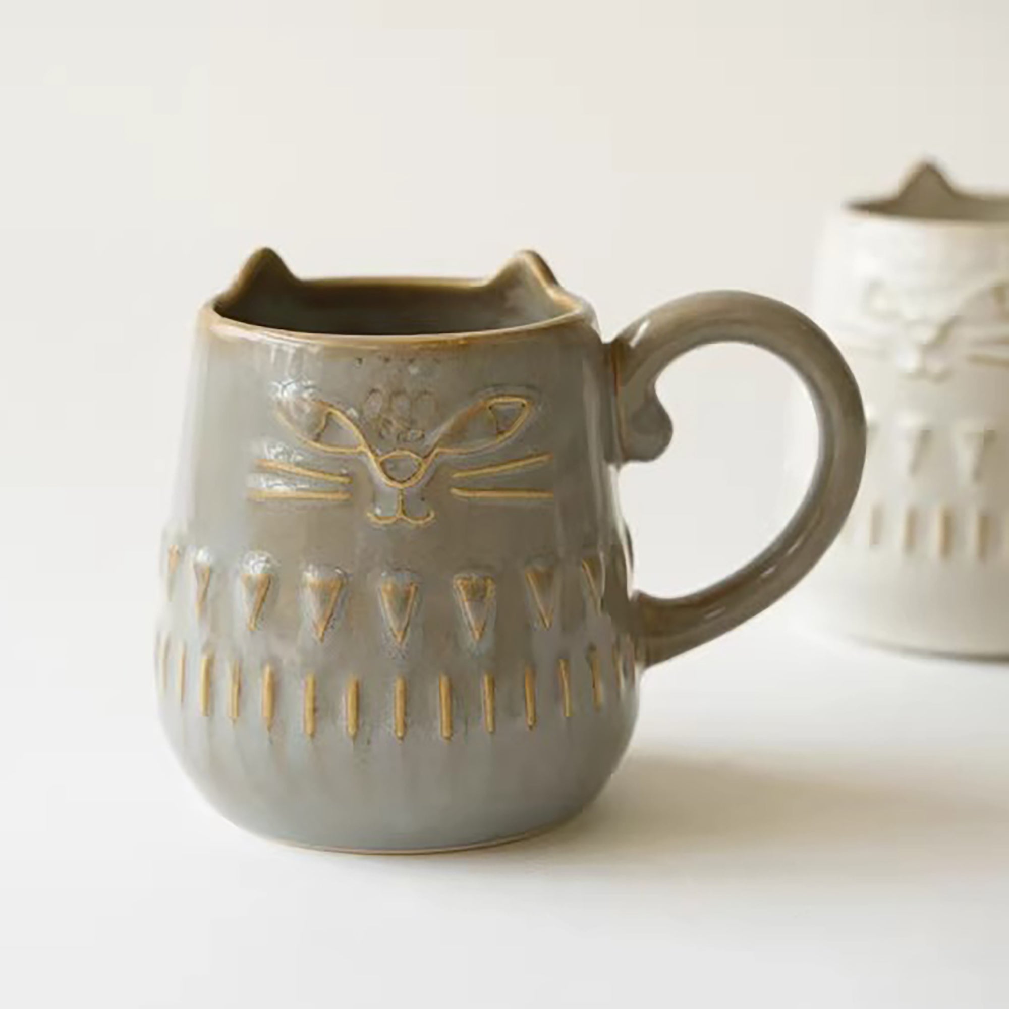 Mug en céramique DECOLE motif chat en relief
