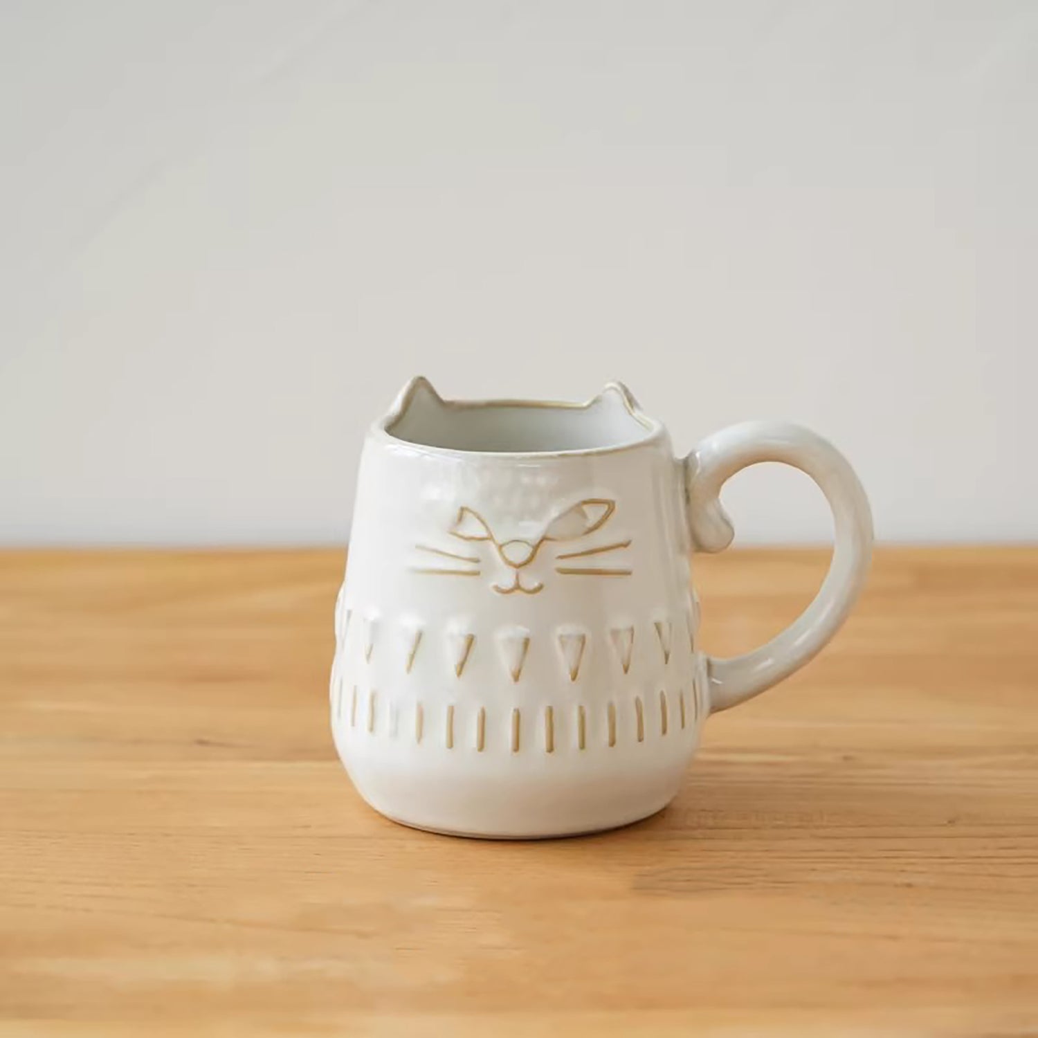 Mug en céramique DECOLE motif chat en relief