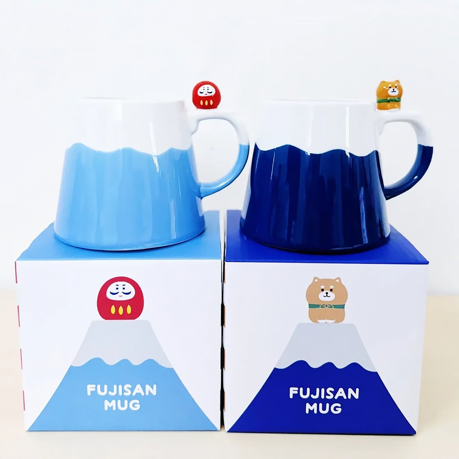 Mug mont-Fuji avec figurine Daruma et Shiba