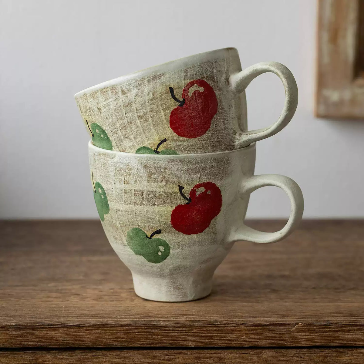Mug  avec motif Pommes peintes à la main