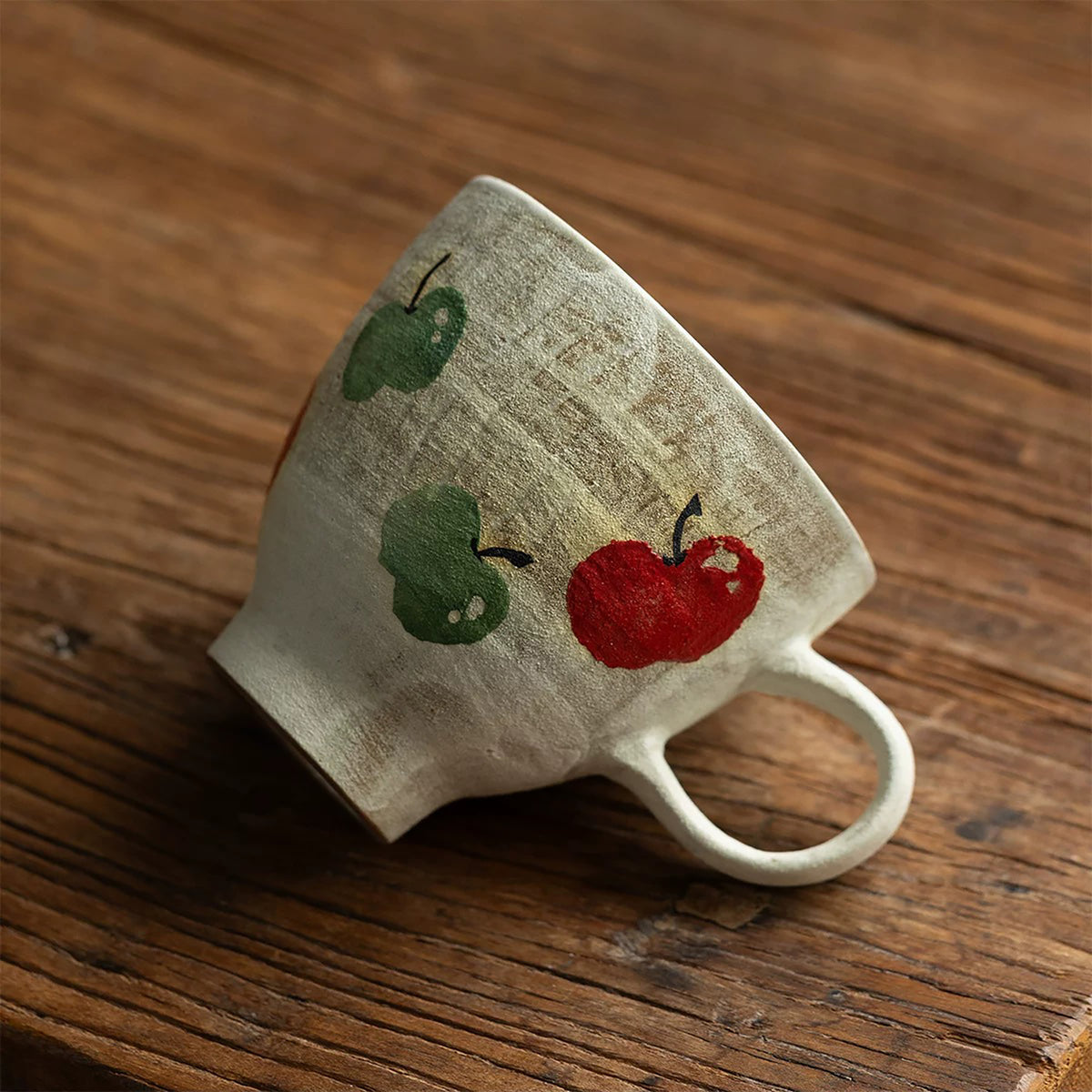 Mug  avec motif Pommes peintes à la main