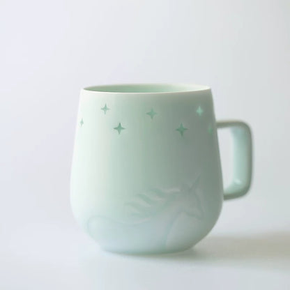 Mug en porcelaine ajourée translucide