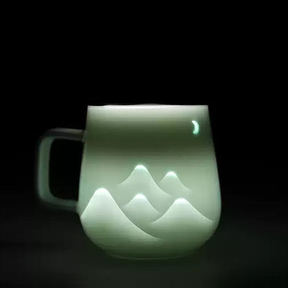 Mug en porcelaine ajourée translucide
