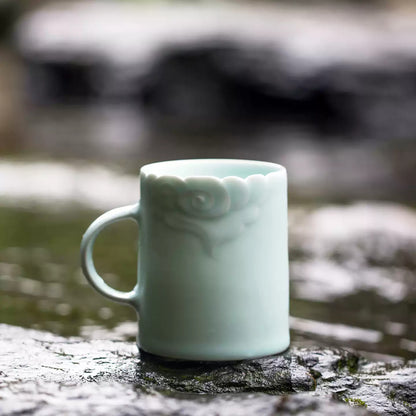 Mug en porcelaine style translucide avec motif nuage poétique