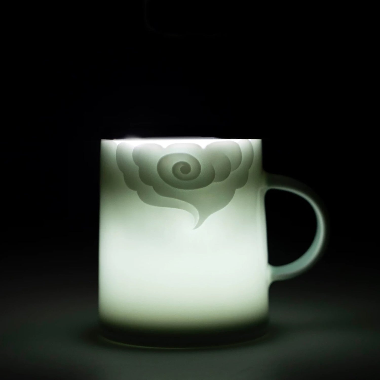 Mug en porcelaine style translucide avec motif nuage poétique