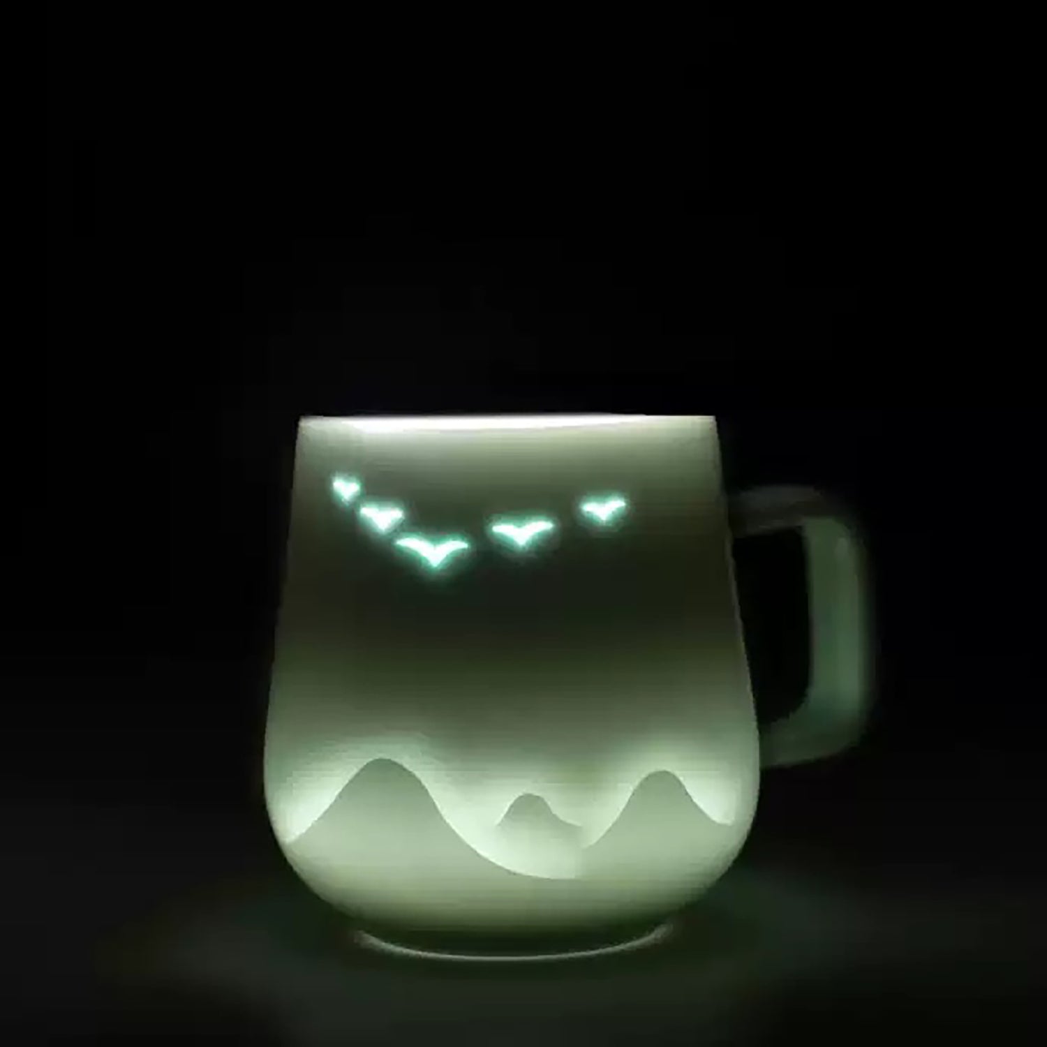 Mug en porcelaine style translucide avec motif oiseaux et pêcheur