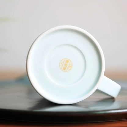 Mug en porcelaine style translucide avec motif montagnes et vagues