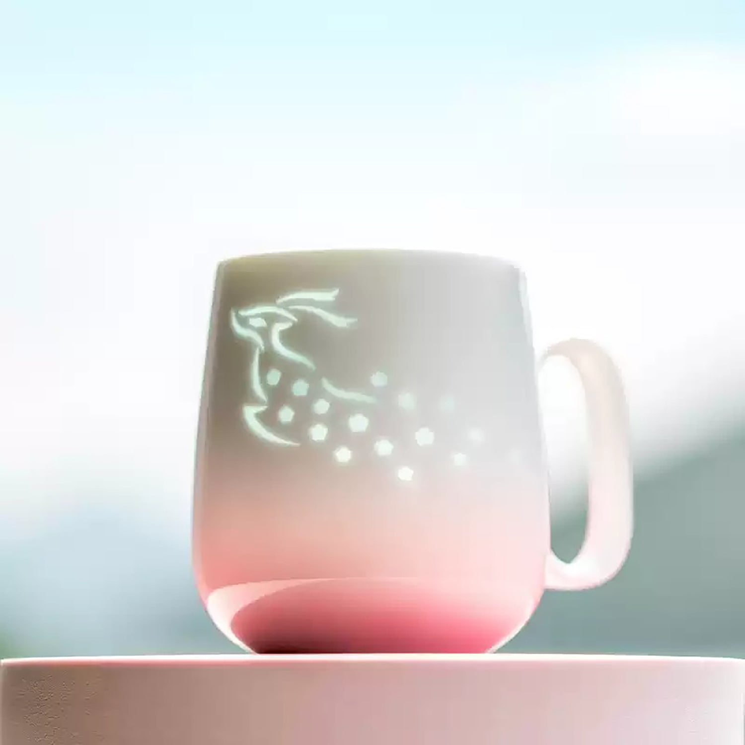 Mug en porcelaine style translucide avec motif cerf céleste