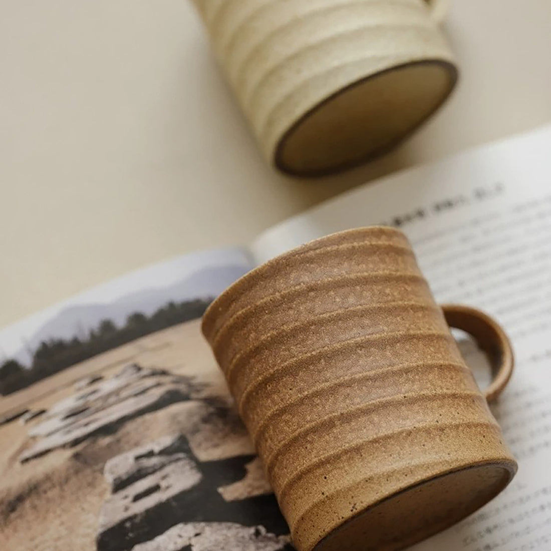 Mug en céramique émaillée effet four