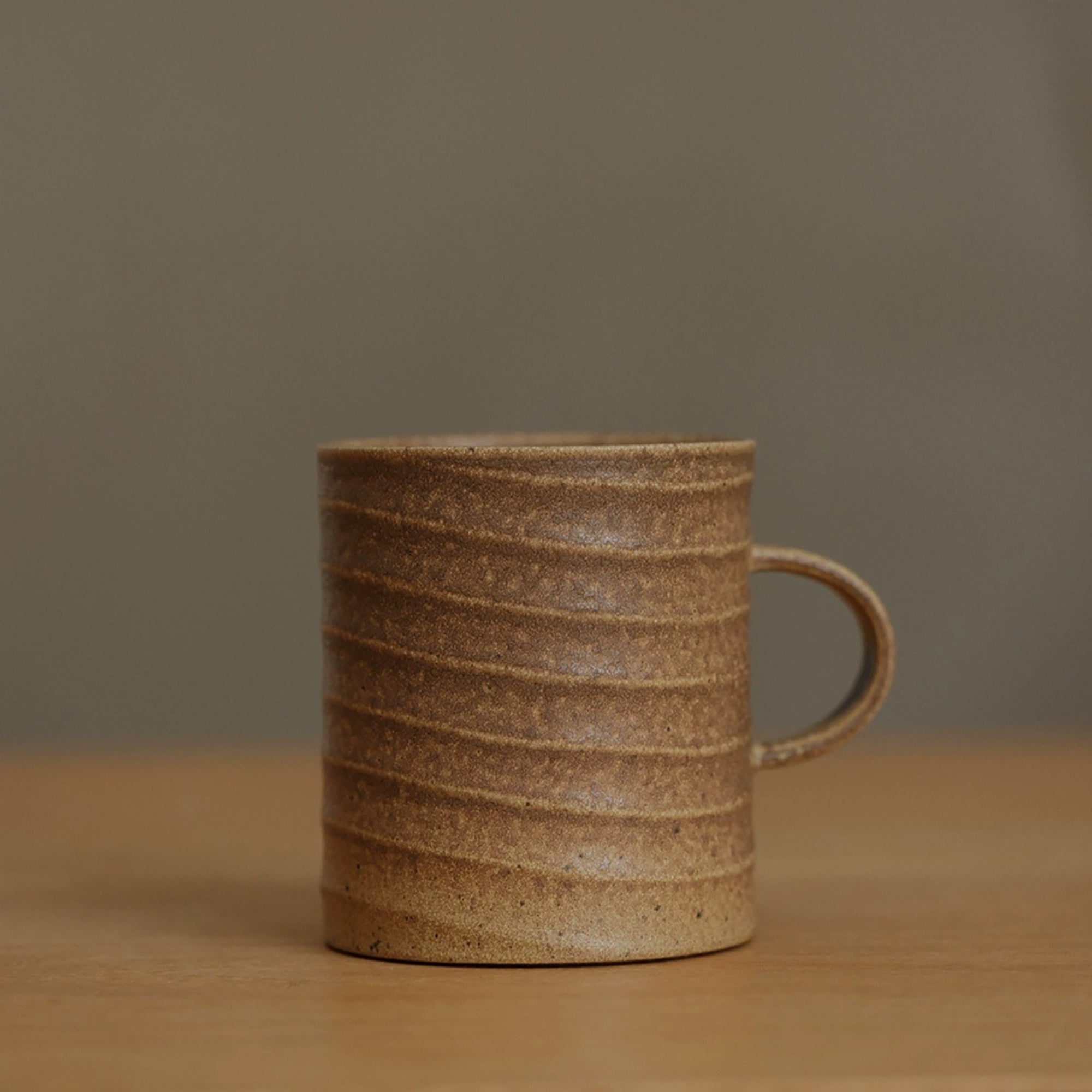 Mug en céramique émaillée effet four