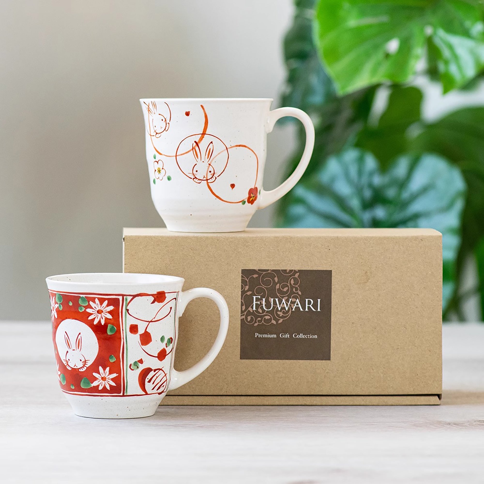 Mug en céramique Mino-yaki avec motif lapin fleuri