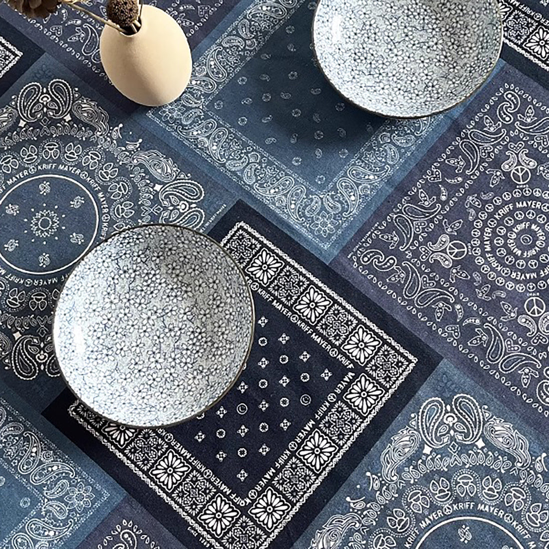 Nappe artisanale en coton et lin avec Motifs bleus ethniques chinois