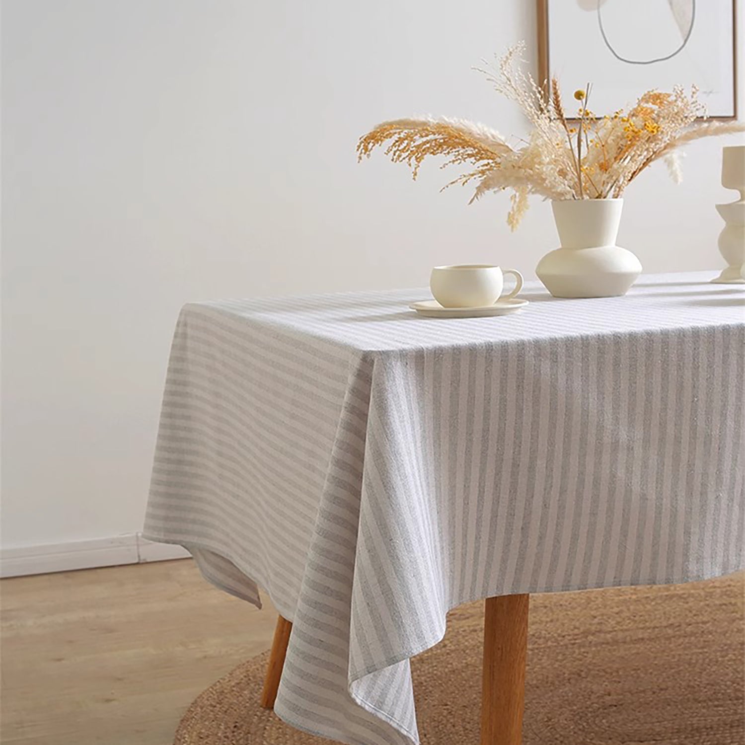 Nappe en lin et coton rayée de style minimaliste