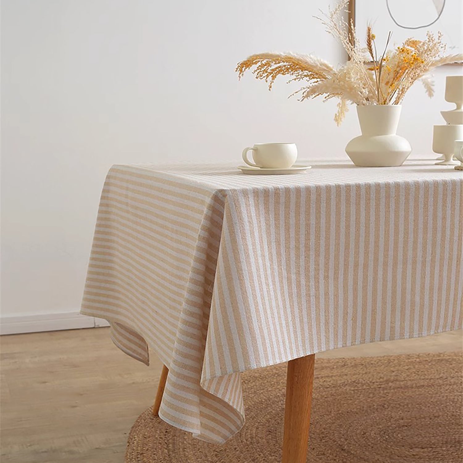 Nappe en lin et coton rayée de style minimaliste