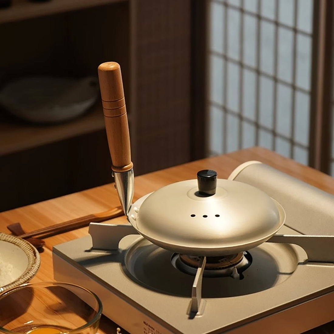 Poêle japonaise à manche vertical pour Oyakodon