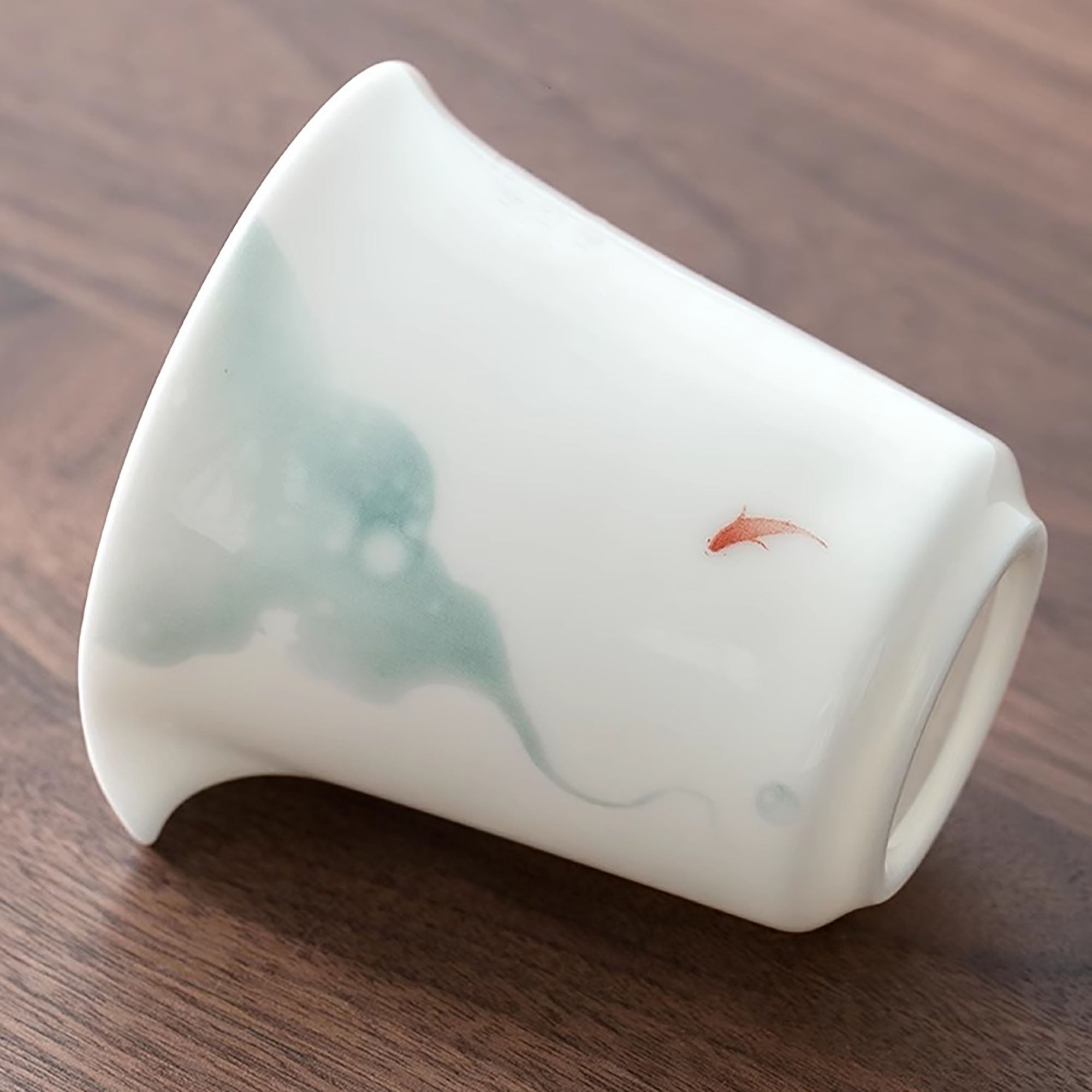 Tasse de partage en cérémonie avec motif de poisson bonheur