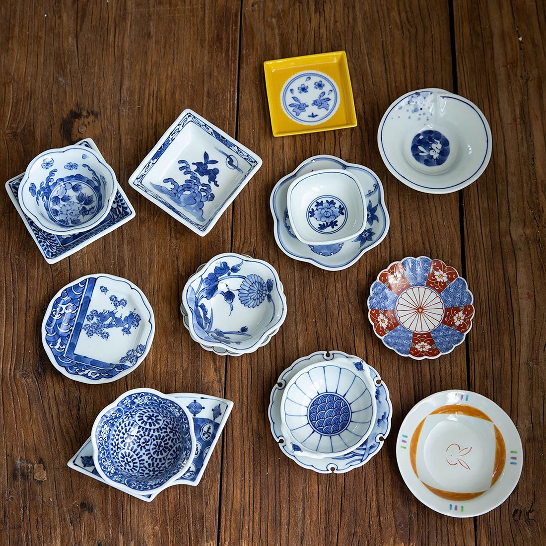 Petites assiettes en porcelaine d’Arita