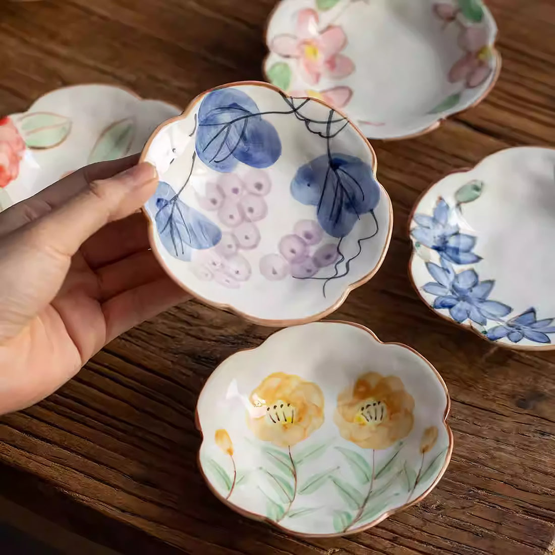 Petite assiette en céramique Minoyaki en forme fleur