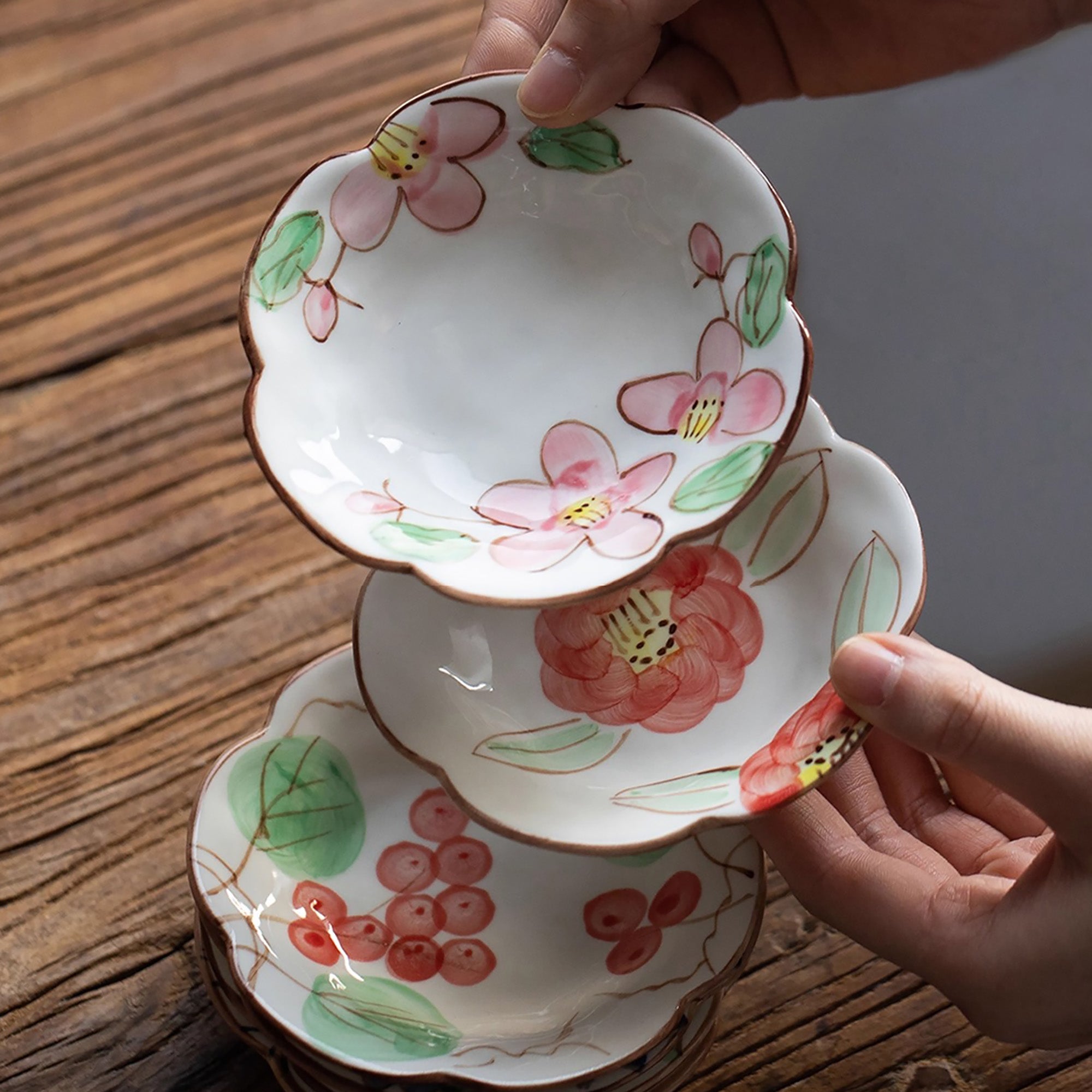 Petite assiette en céramique Minoyaki en forme fleur