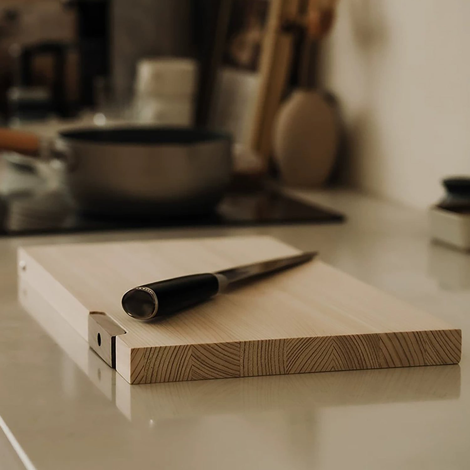 Planche à découper verticale en bois Hinoki massif