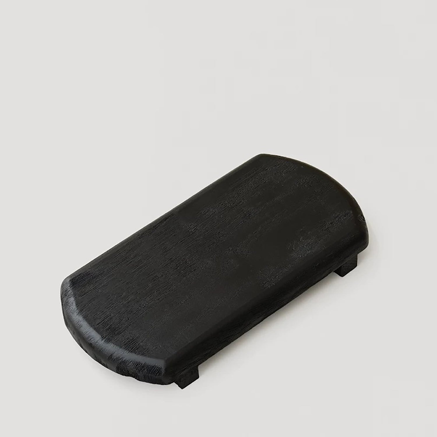 Plateau en bois carbonisé style wabi-sabi