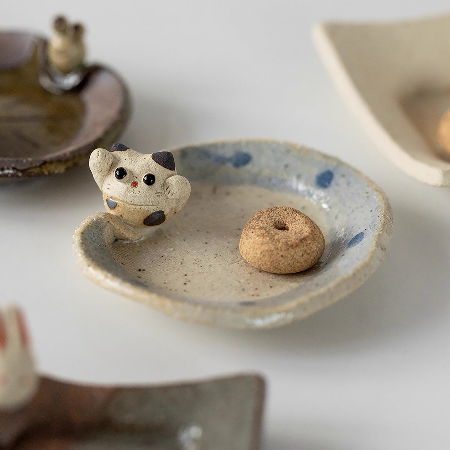 Porte-encens en céramique artisanale Setoyaki