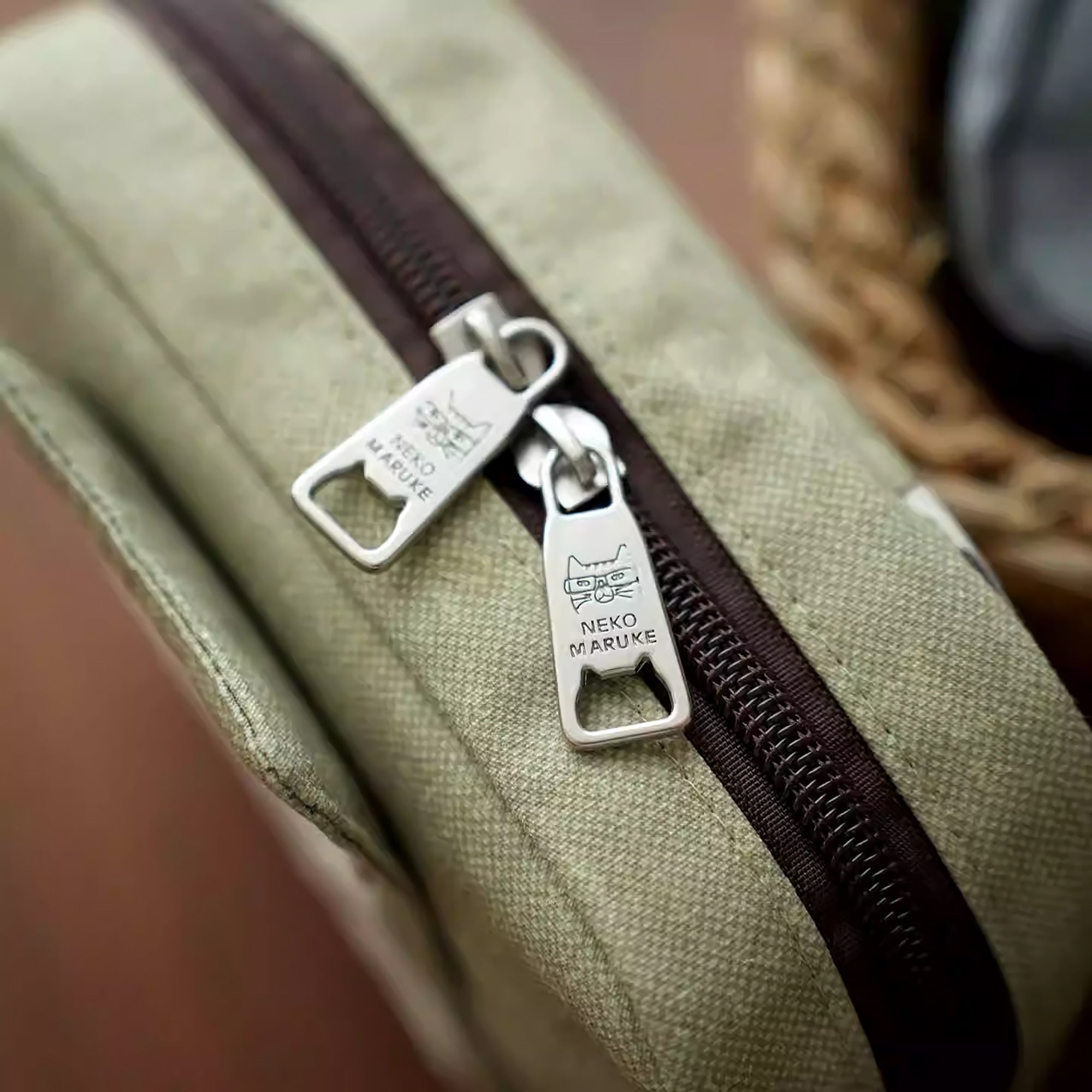 Trousse de rangement avec broderie chat Kusuguru