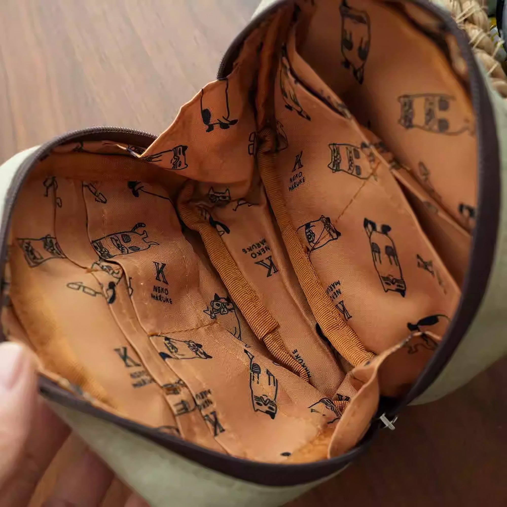 Trousse de rangement avec broderie chat Kusuguru