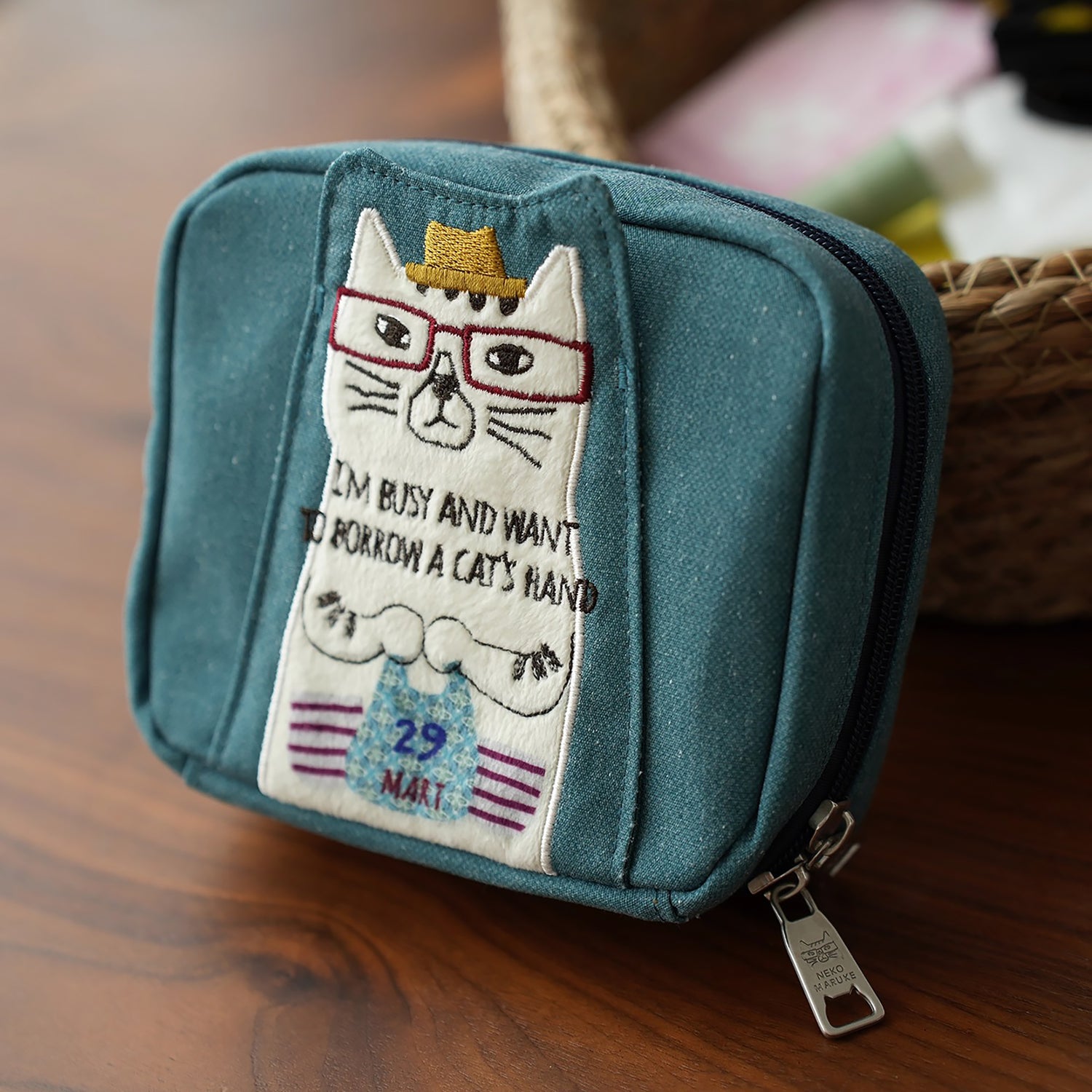 Trousse de rangement avec broderie chat Kusuguru