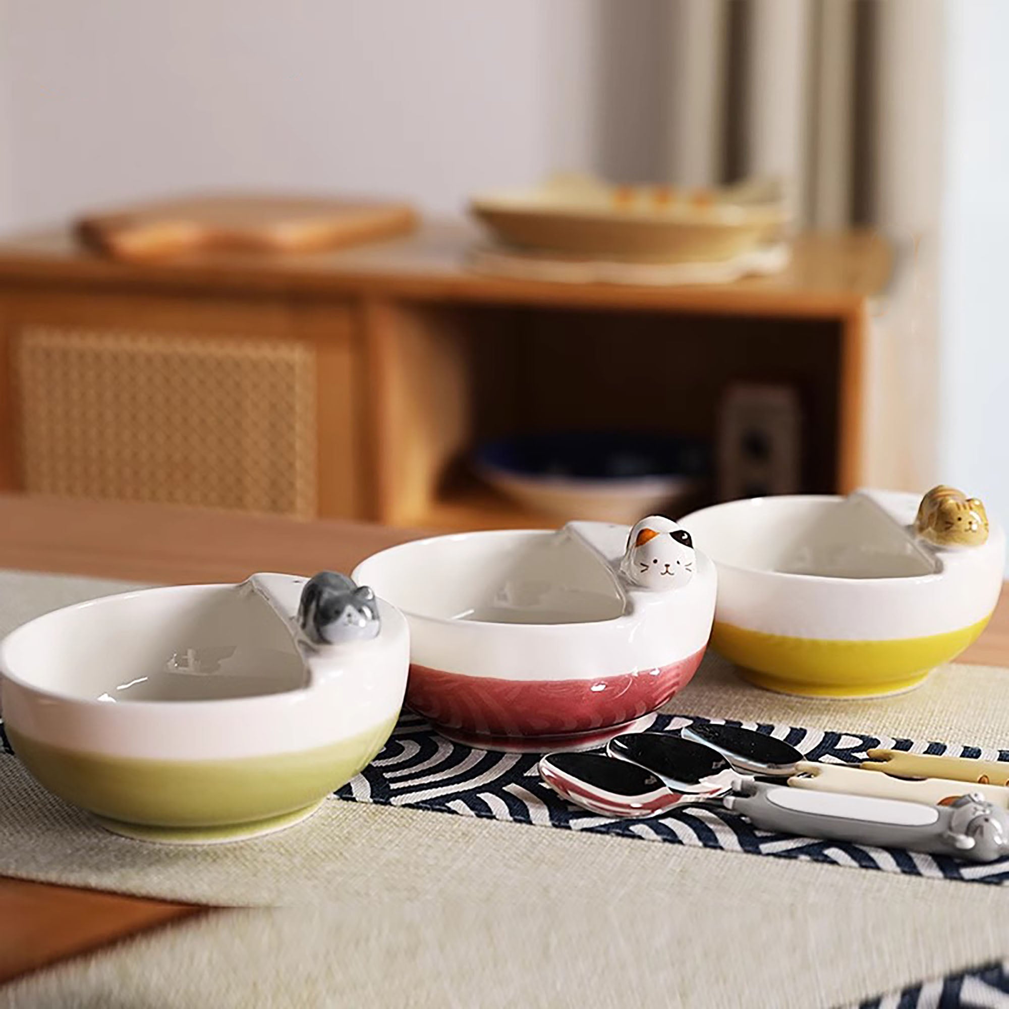 Japanisches Keramiklöffelset mit Kätzchenrand