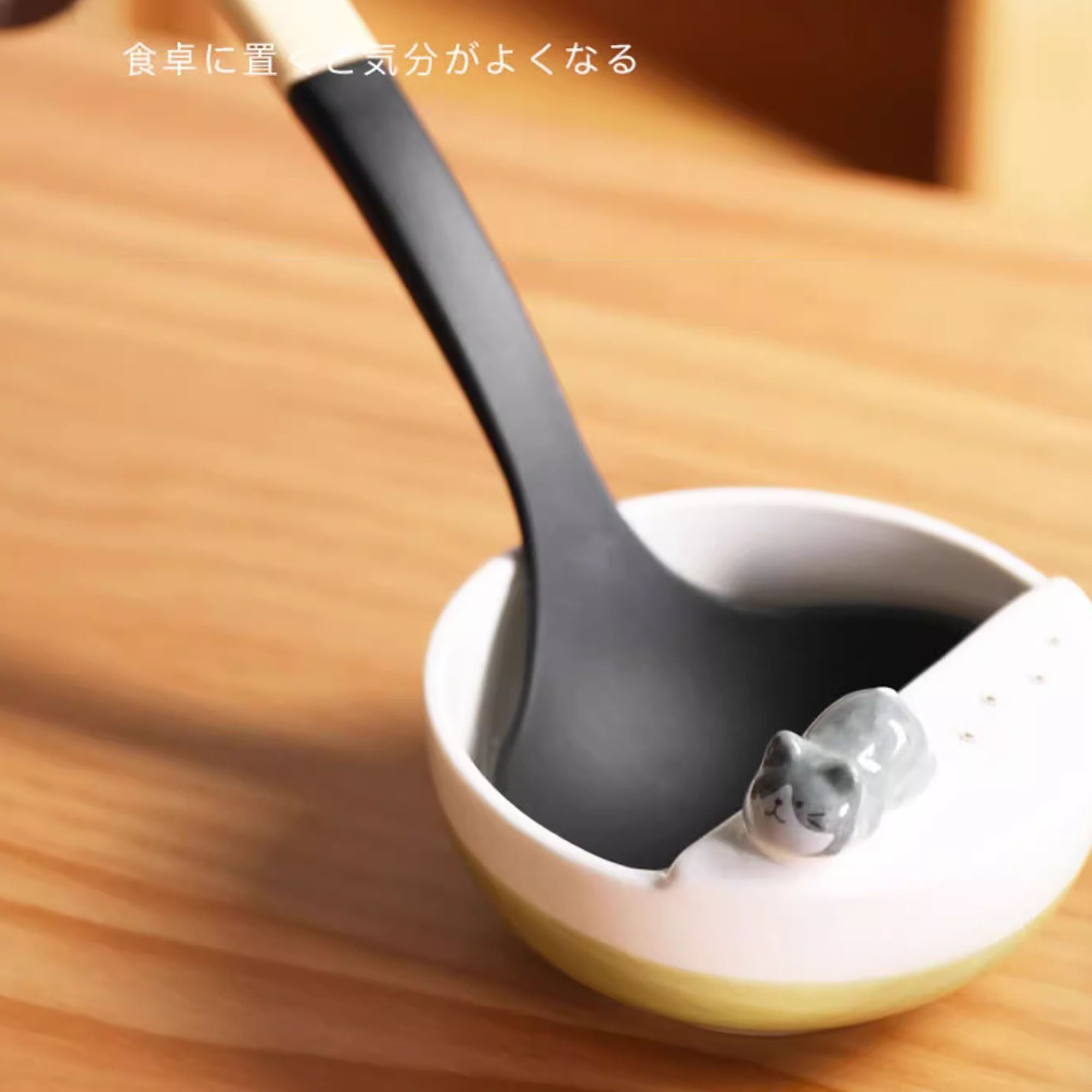 Japanisches Keramiklöffelset mit Kätzchenrand