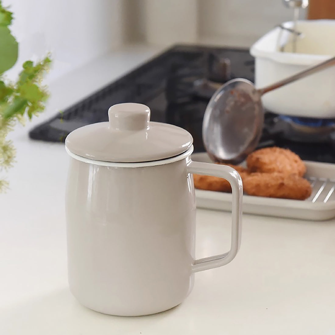 Pot à huile émaillé Fujihoro avec double filtre