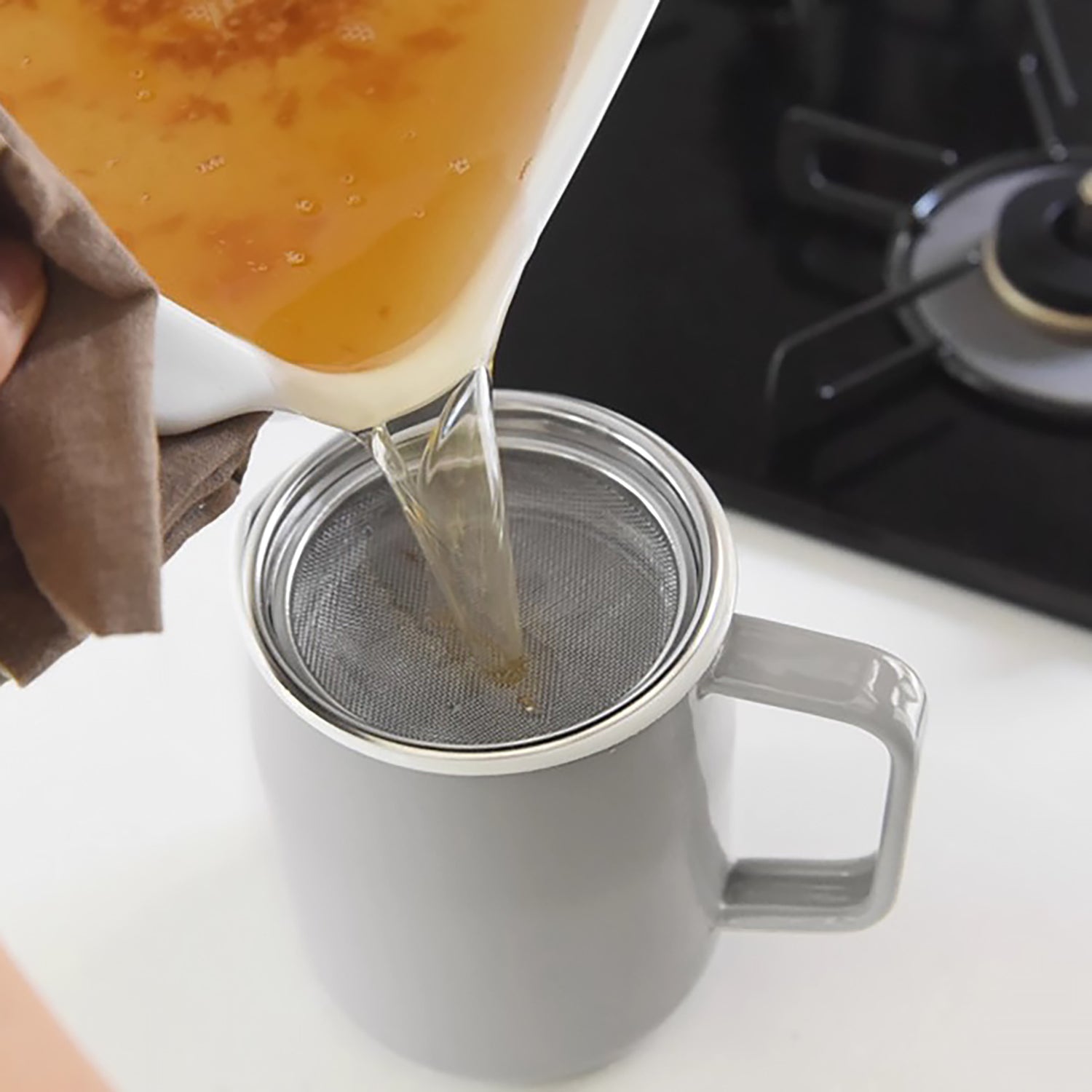 Pot à huile émaillé Fujihoro avec double filtre