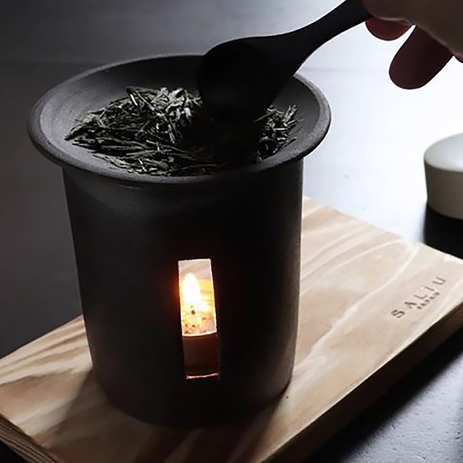Réchaud à thé et aromathérapie en céramique SALIU