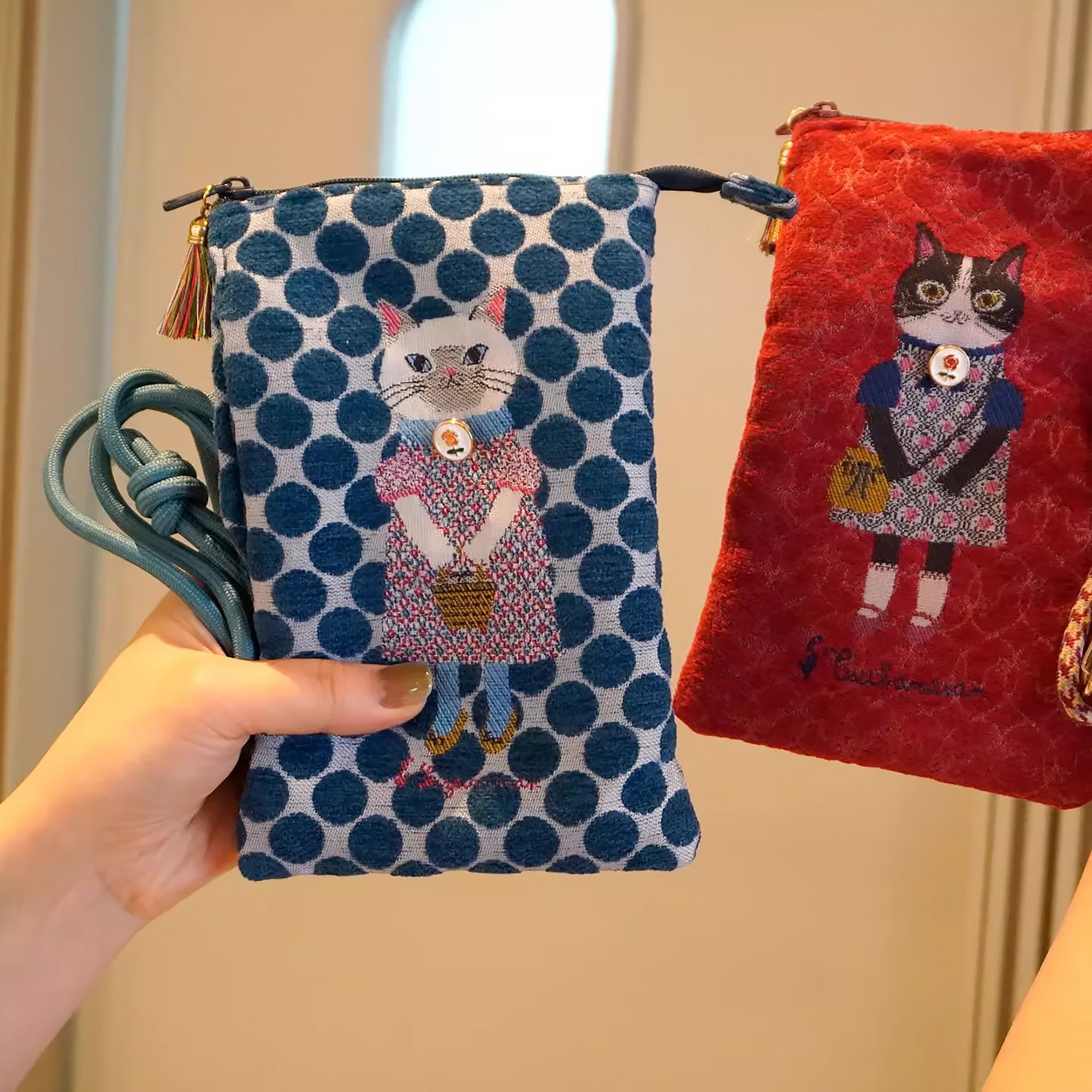 Sac bandoulière Kusuguru en jacquard avec motif chat brodé